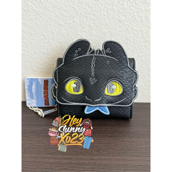 Loungefly DreamWorks How to Train Your Dragon Toothless & Fish Wallet - Picture 1 of 5